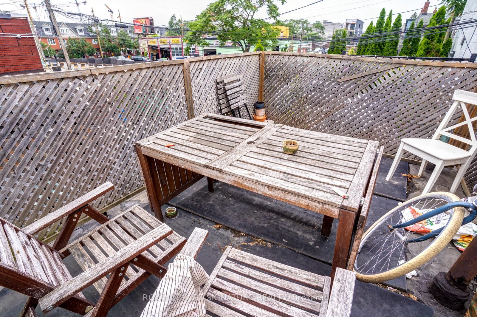 Photo 10 of Unit Upper/Rear, 926 King Street, Toronto, Niagara — HOMEH
