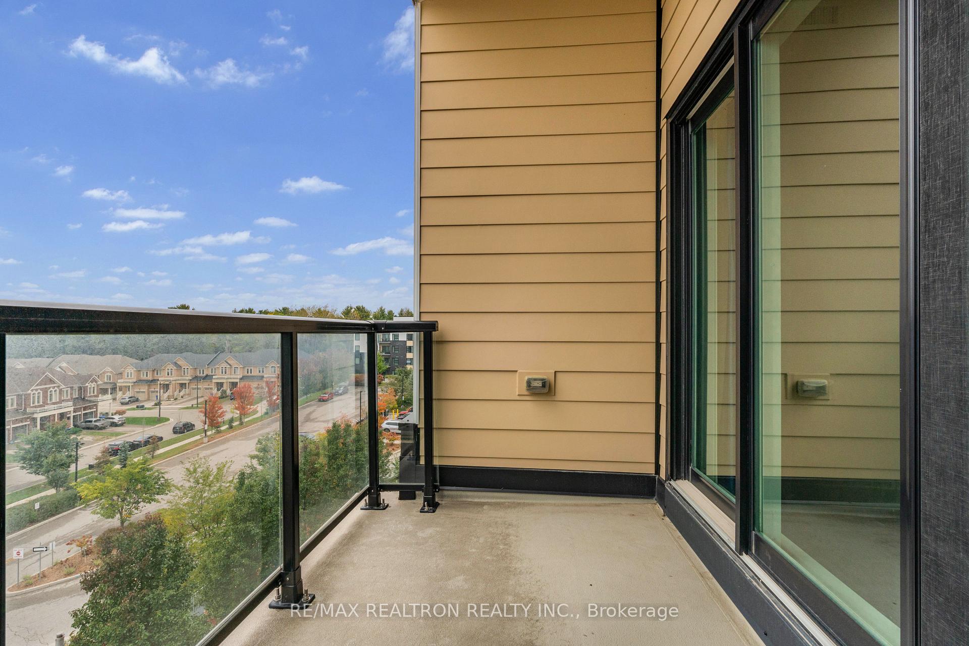 Photo 14 of Unit PH 446, 555 William Graham Drive W, Aurora, Rural Aurora — HOMEH