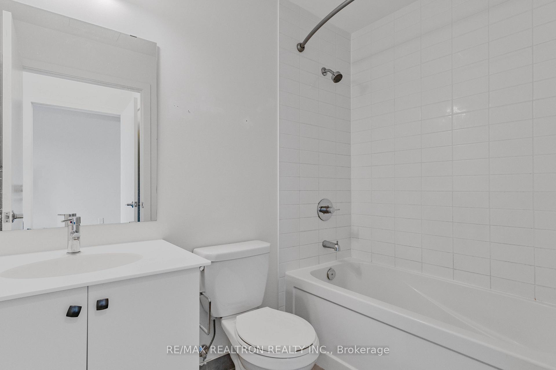 Photo 20 of Unit PH 446, 555 William Graham Drive W, Aurora, Rural Aurora — HOMEH