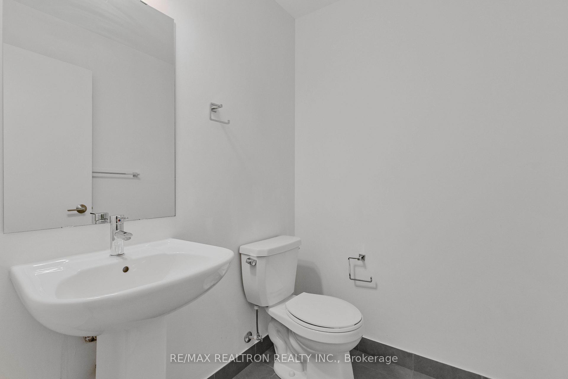 Photo 23 of Unit PH 446, 555 William Graham Drive W, Aurora, Rural Aurora — HOMEH