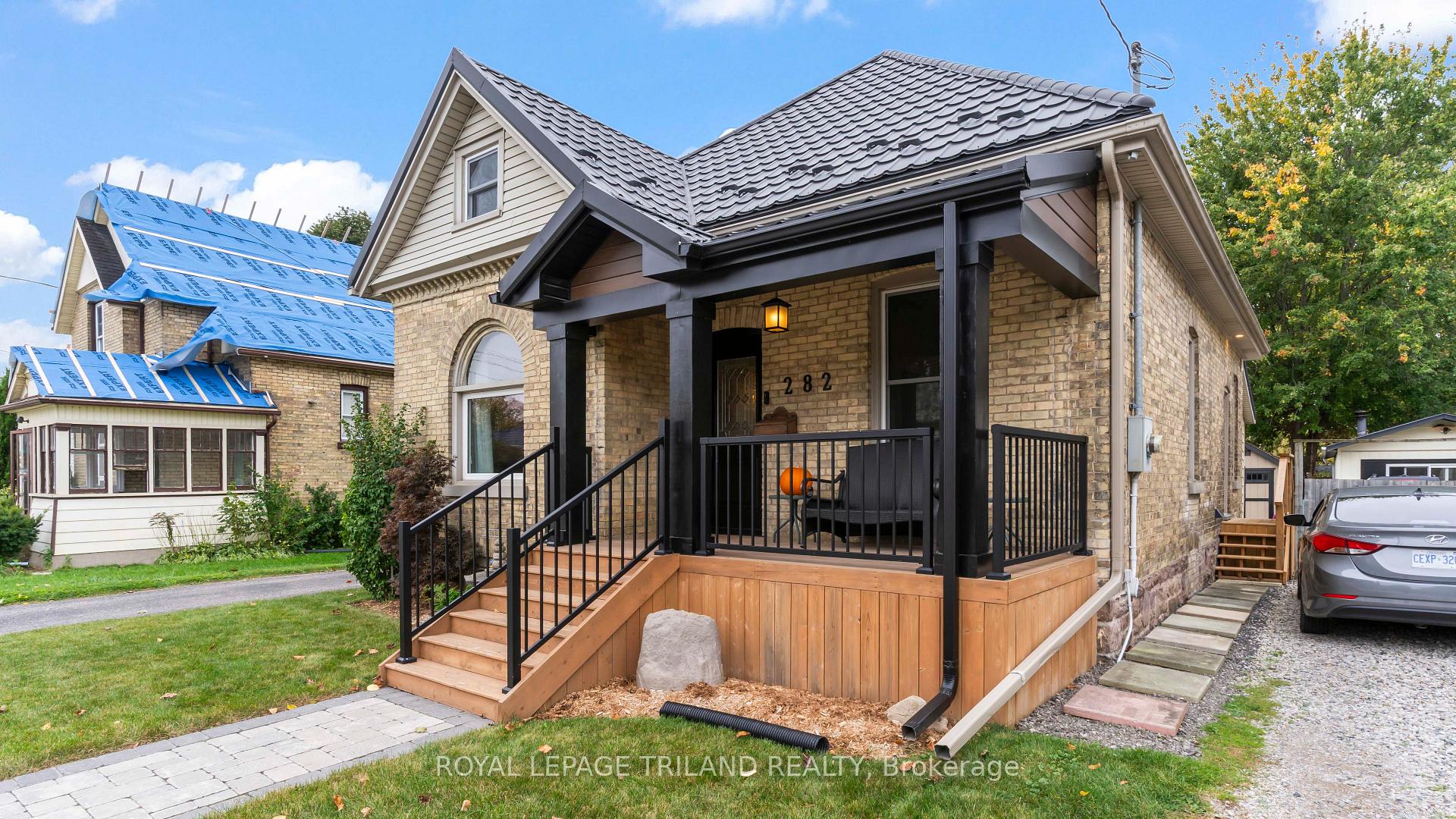 Photo 3 of 282 Ross Street, St. Thomas — HOMEH