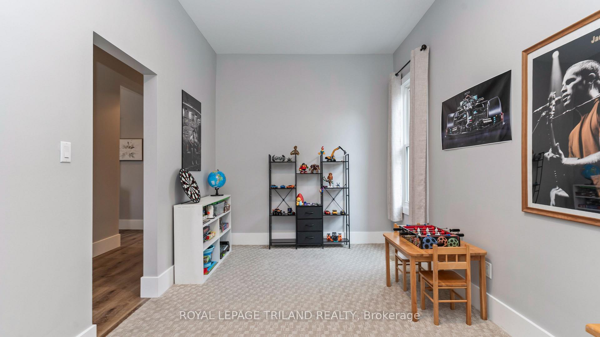 Photo 11 of 282 Ross Street, St. Thomas — HOMEH