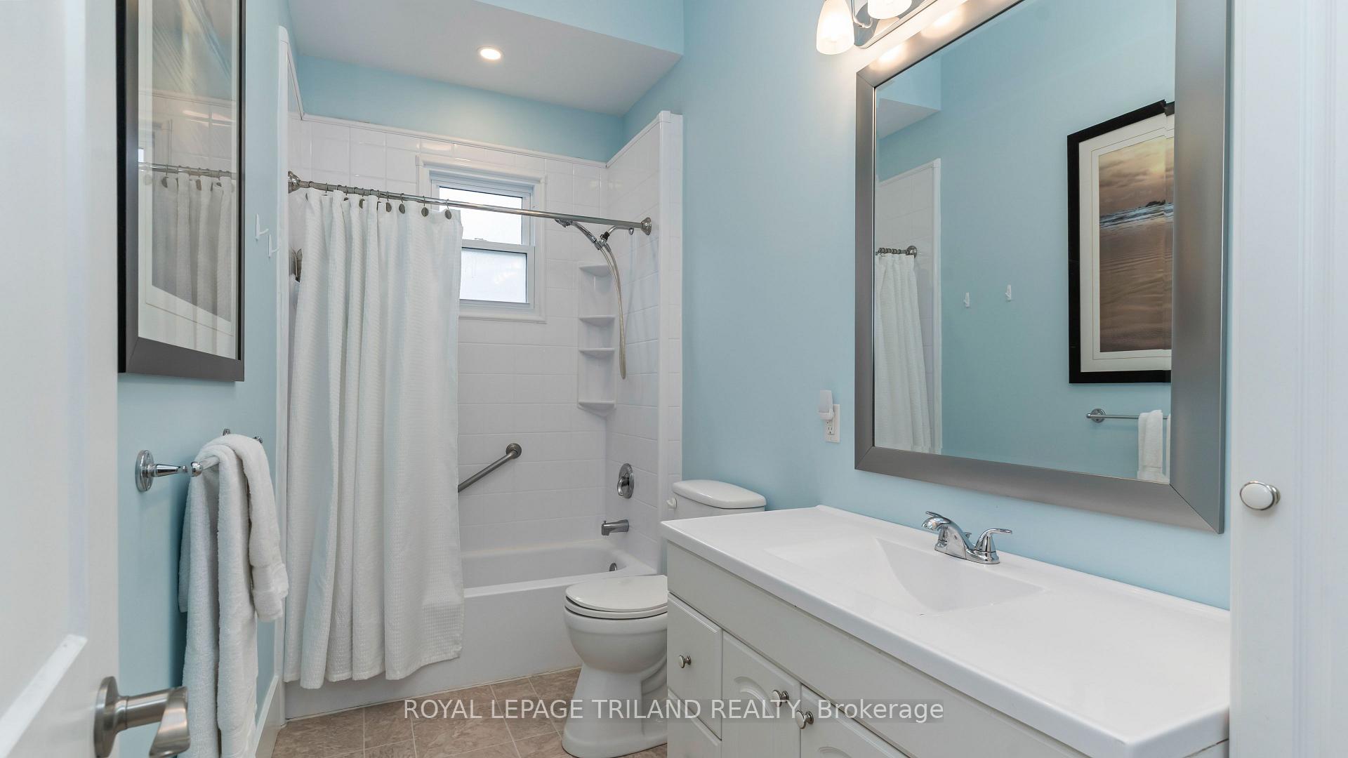 Photo 14 of 282 Ross Street, St. Thomas — HOMEH