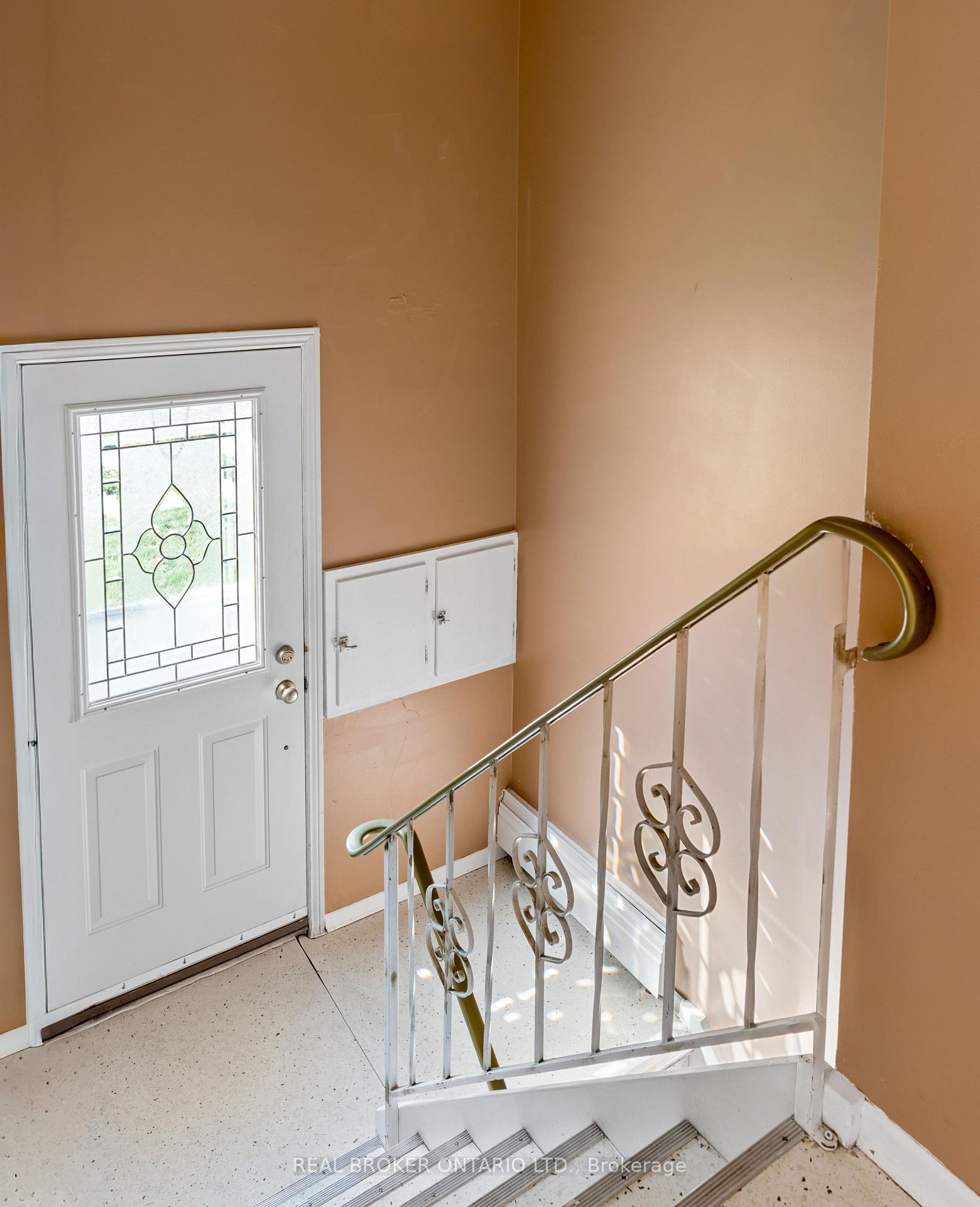 Photo 5 of 530 Glen Forrest Boulevard, Waterloo, Lakeshore Village — HOMEH