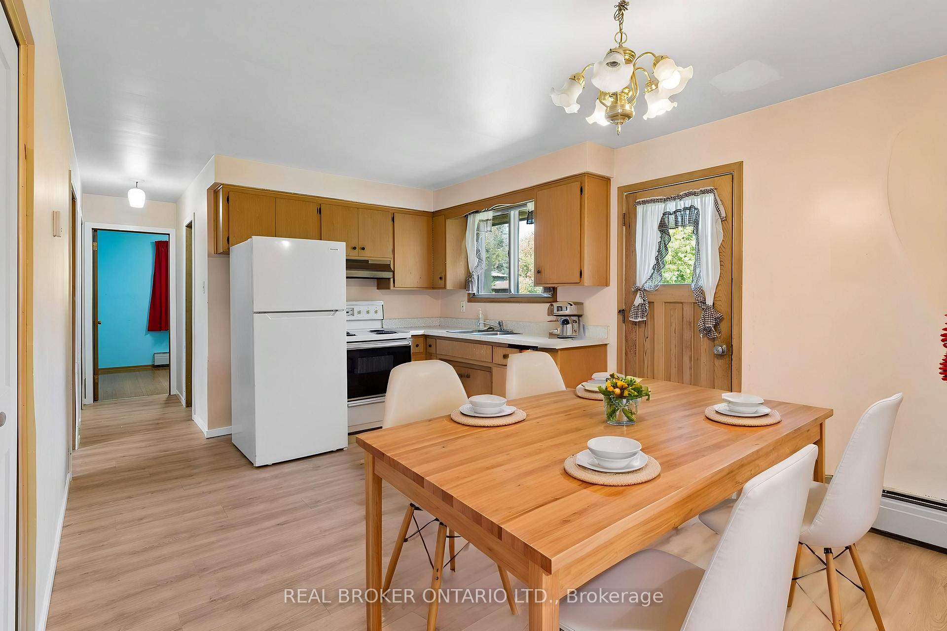 Photo 7 of 530 Glen Forrest Boulevard, Waterloo, Lakeshore Village — HOMEH