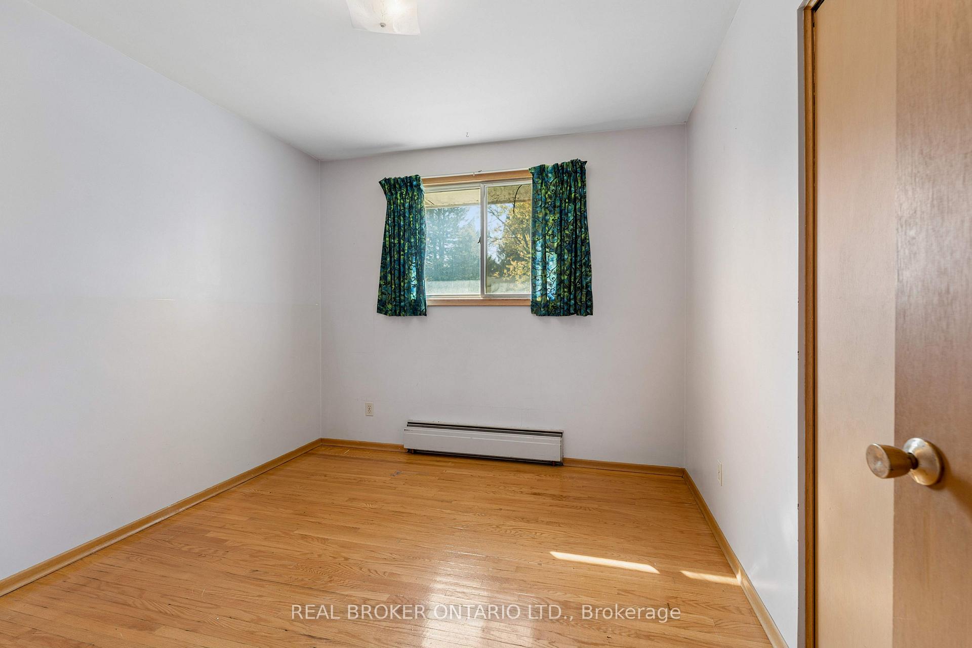 Photo 10 of 530 Glen Forrest Boulevard, Waterloo, Lakeshore Village — HOMEH