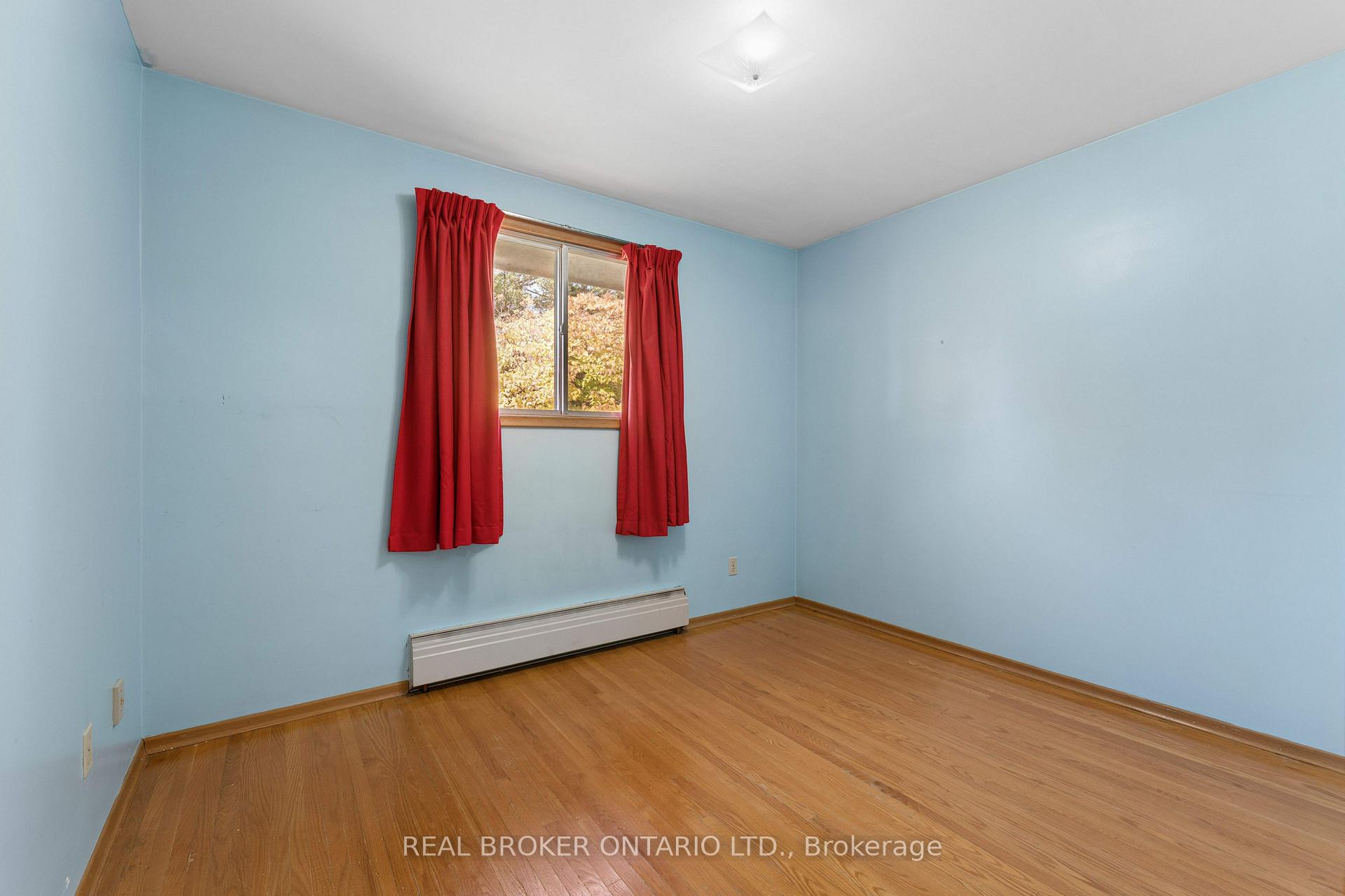 Photo 12 of 530 Glen Forrest Boulevard, Waterloo, Lakeshore Village — HOMEH
