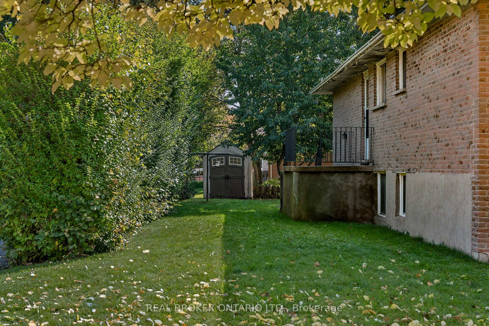 Photo 23 of 530 Glen Forrest Boulevard, Waterloo, Lakeshore Village — HOMEH