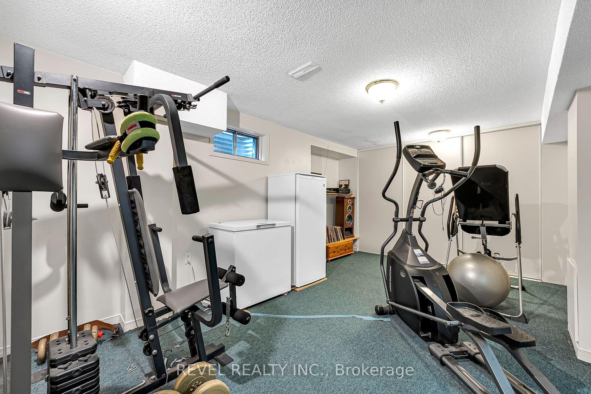 Photo 23 of 806 Linden Court, Whitby, Williamsburg — HOMEH