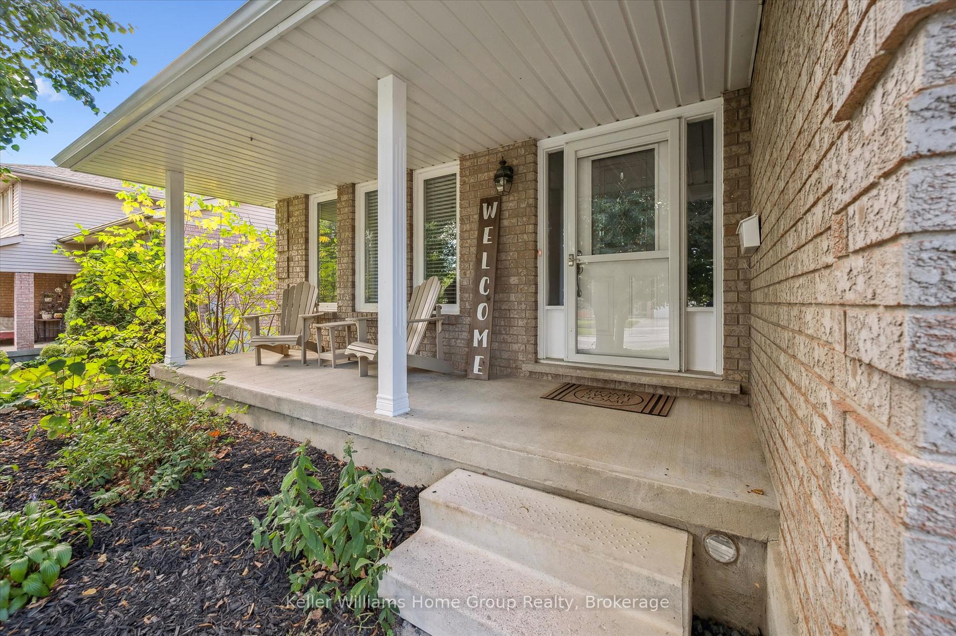 Photo 3 of 284 Colborne Street, Centre Wellington, Elora/Salem — HOMEH