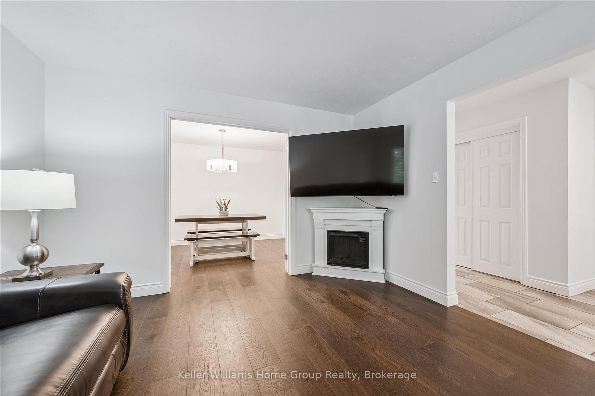 Photo 8 of 284 Colborne Street, Centre Wellington, Elora/Salem — HOMEH
