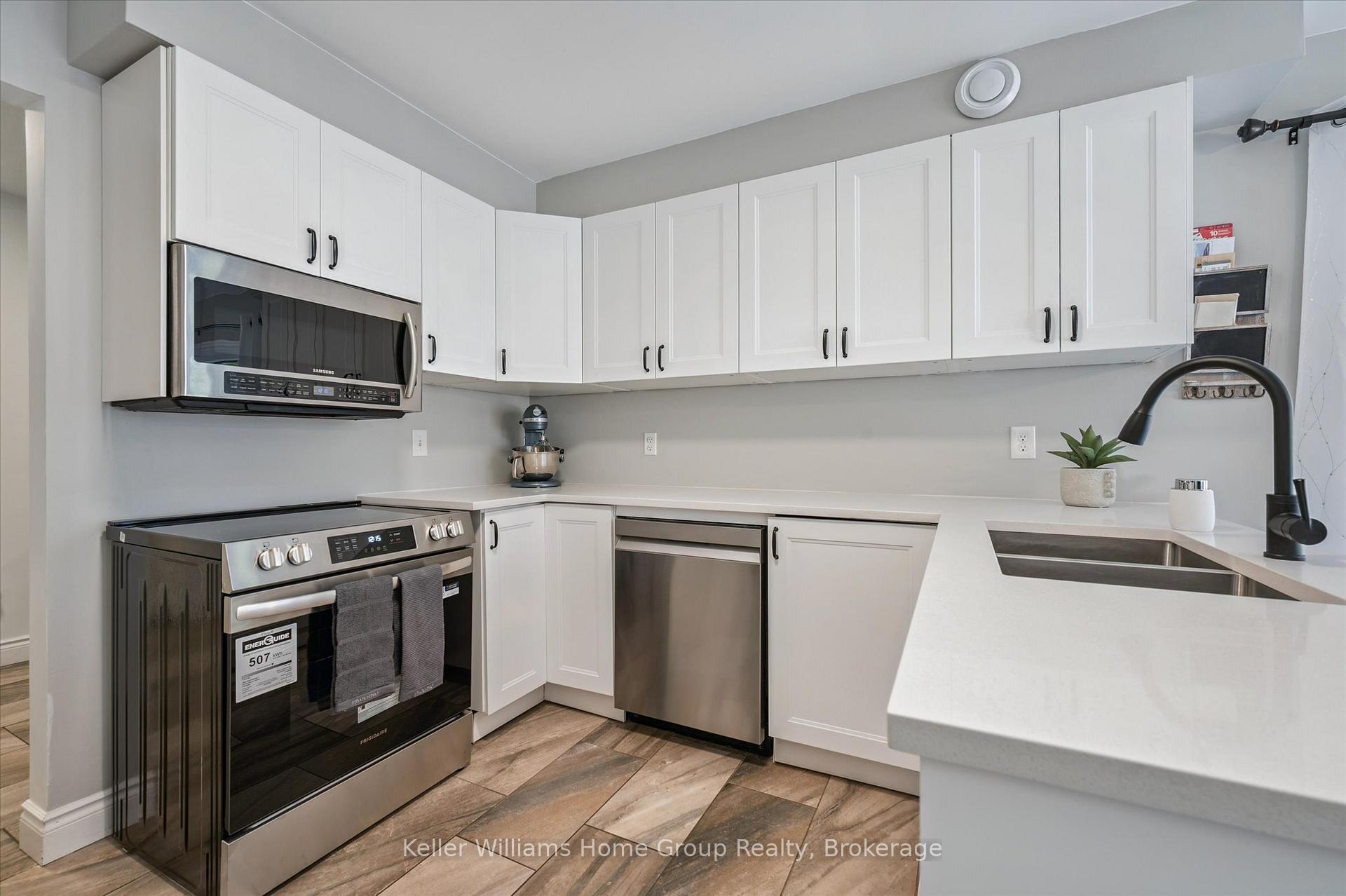 Photo 13 of 284 Colborne Street, Centre Wellington, Elora/Salem — HOMEH