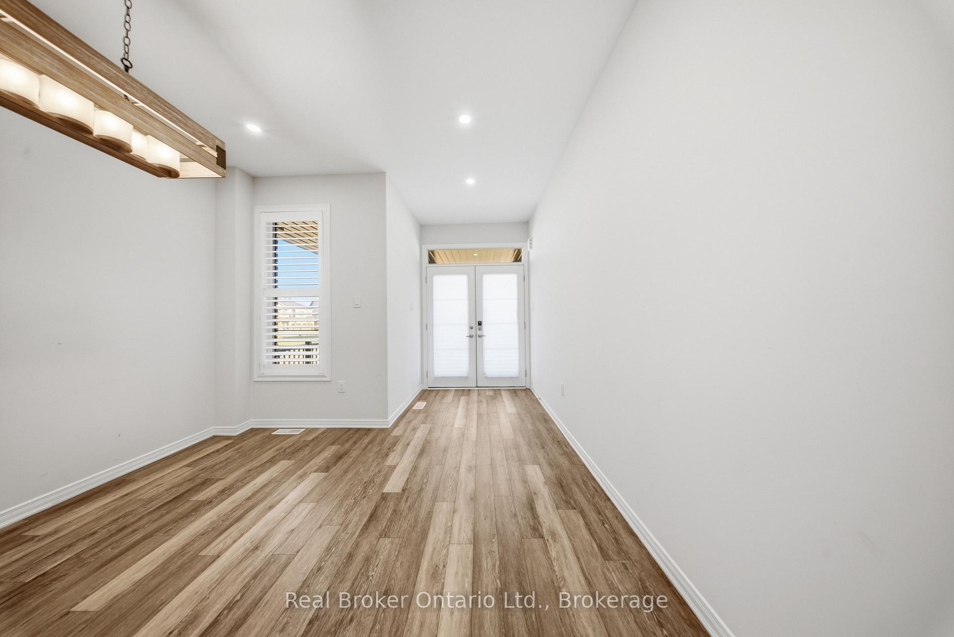 Photo 5 of 51 Magdalena Street, Hamilton, Stoney Creek Mountain — HOMEH