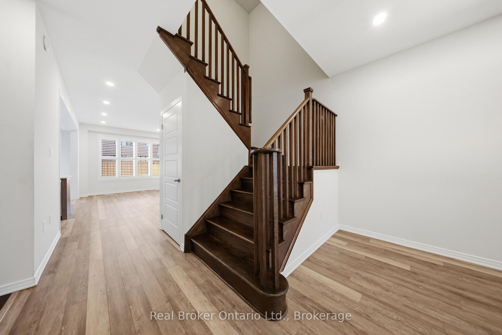 Photo 7 of 51 Magdalena Street, Hamilton, Stoney Creek Mountain — HOMEH