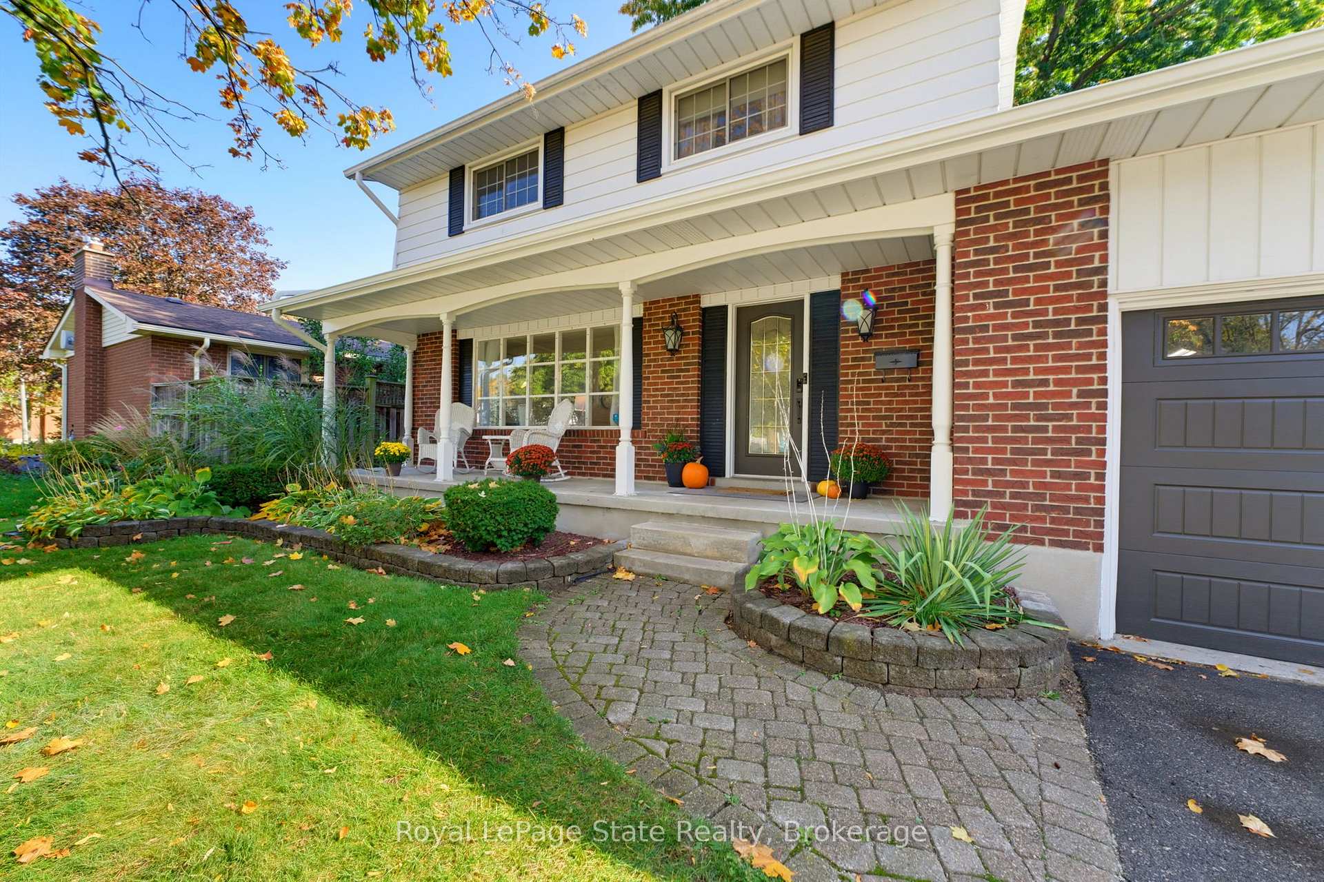Photo 6 of 239 Carson Drive, Kitchener, Heritage Park - Kitchener — HOMEH