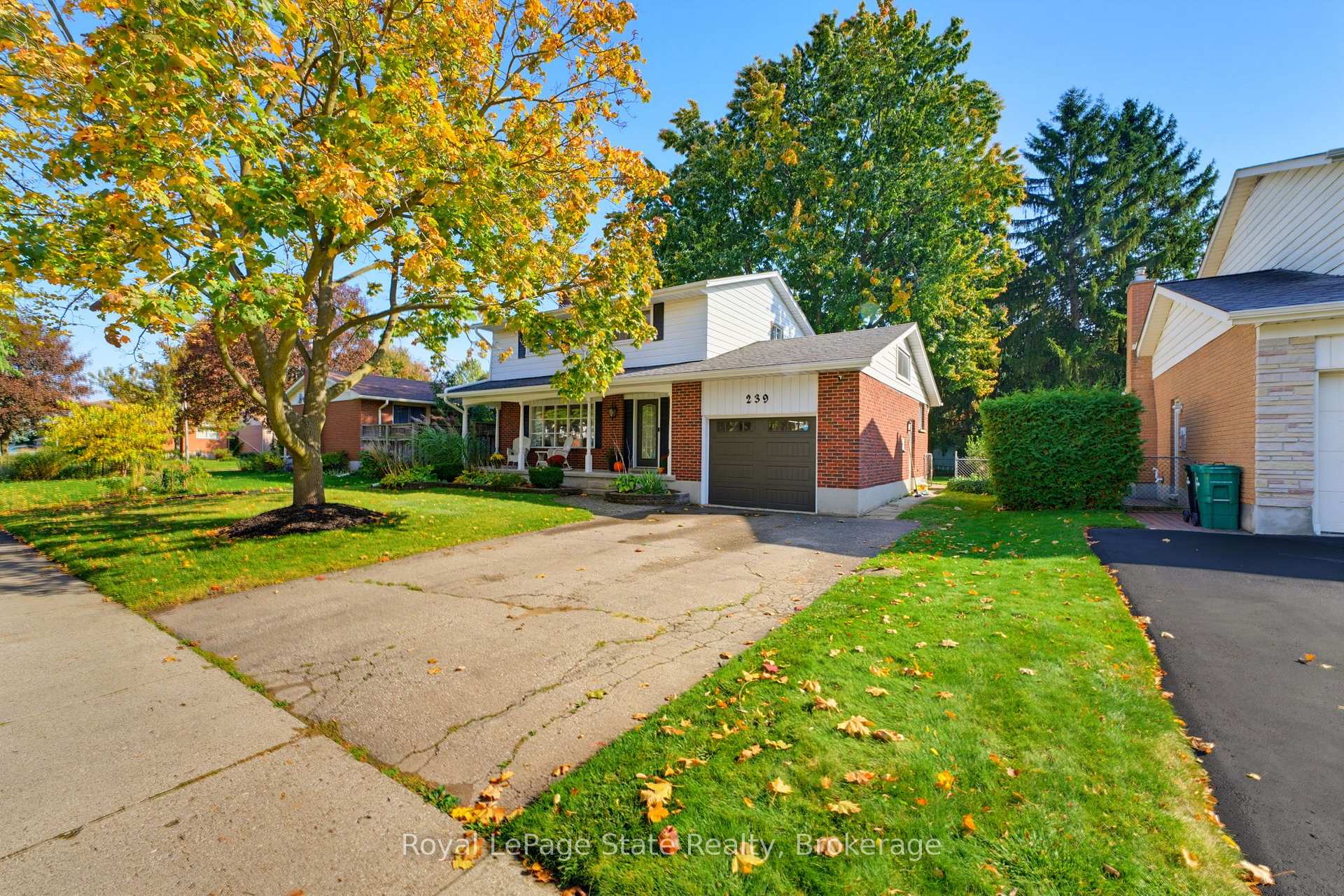 Photo 8 of 239 Carson Drive, Kitchener, Heritage Park - Kitchener — HOMEH
