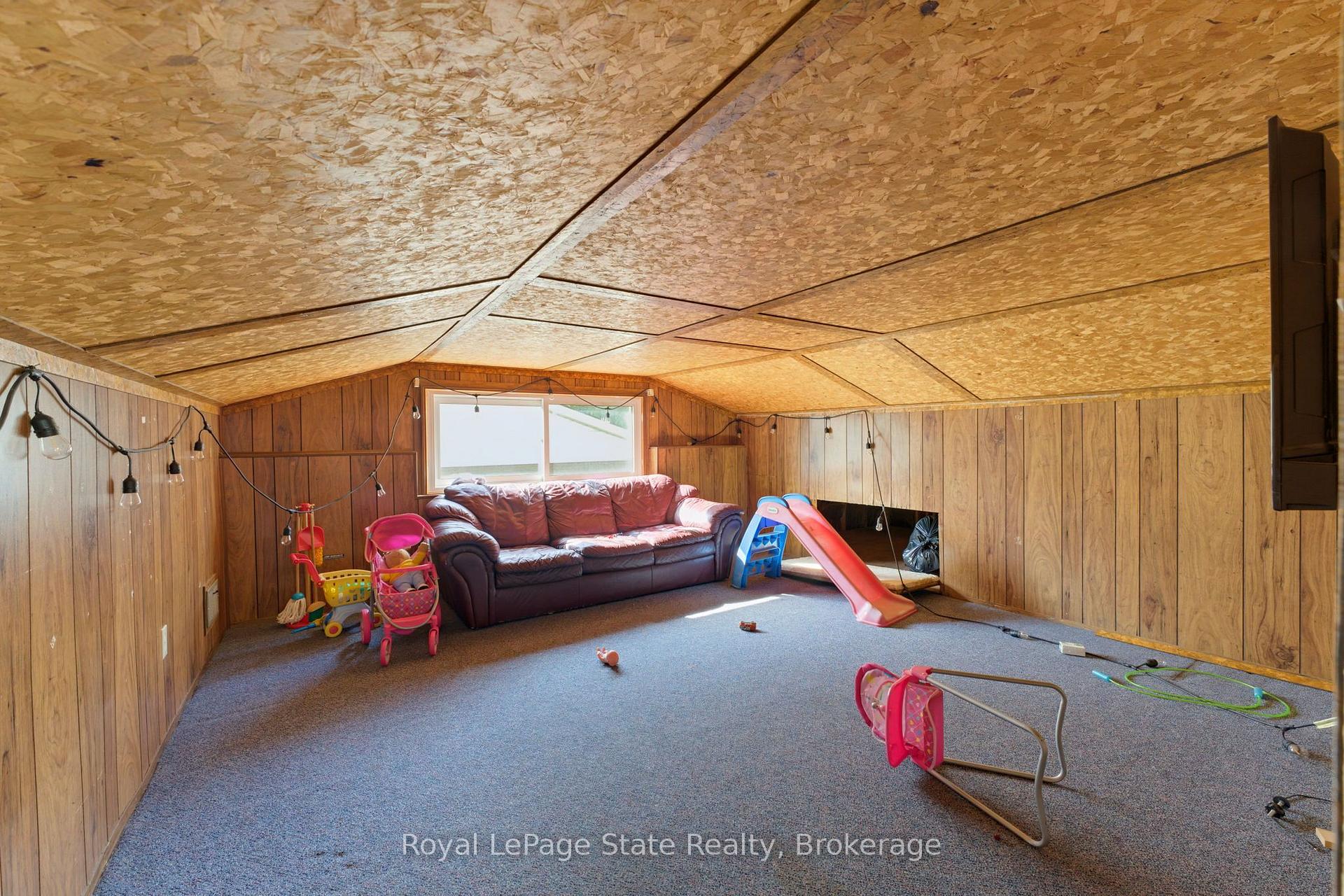 Photo 30 of 239 Carson Drive, Kitchener, Heritage Park - Kitchener — HOMEH
