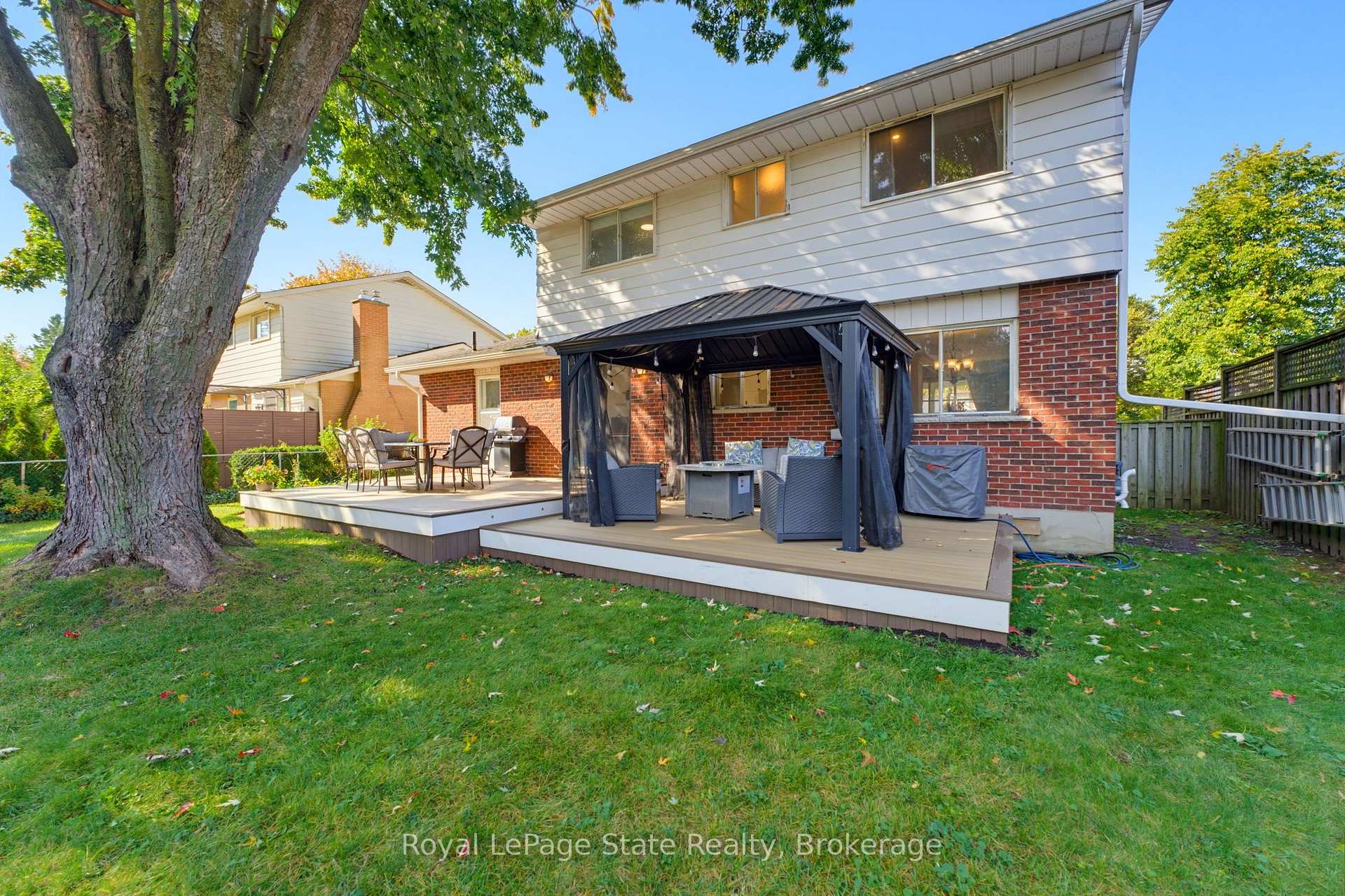Photo 34 of 239 Carson Drive, Kitchener, Heritage Park - Kitchener — HOMEH