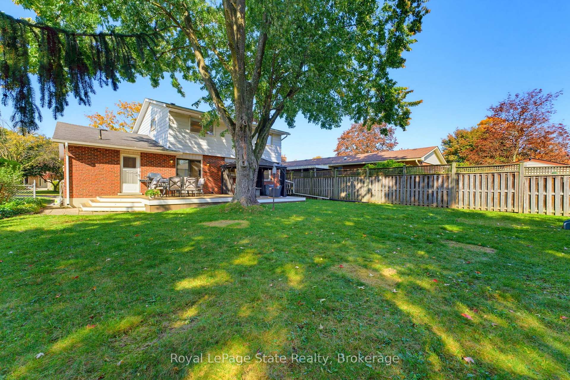 Photo 36 of 239 Carson Drive, Kitchener, Heritage Park - Kitchener — HOMEH