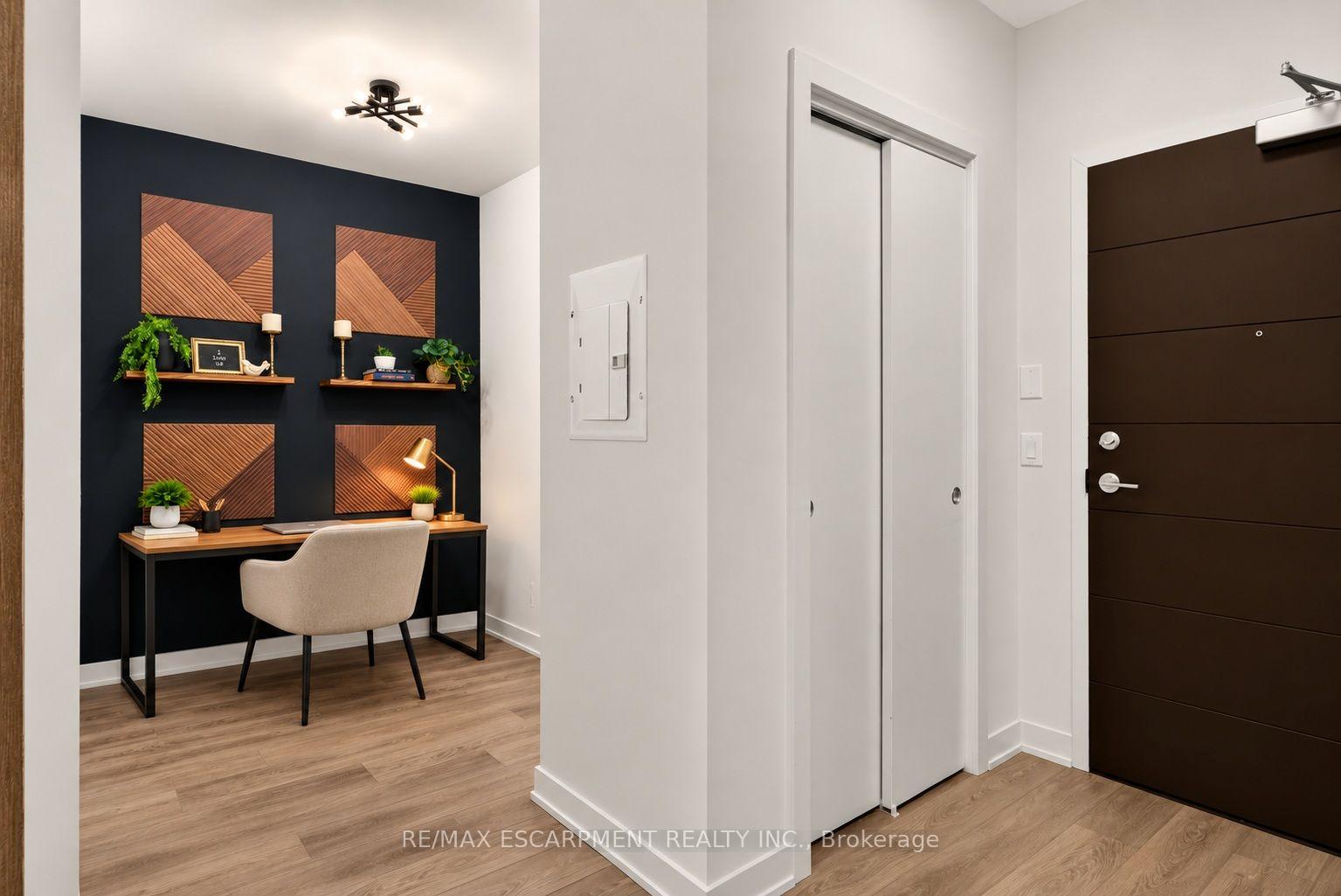 Photo 4 of Unit 812, 212 King William Street, Hamilton, Beasley — HOMEH