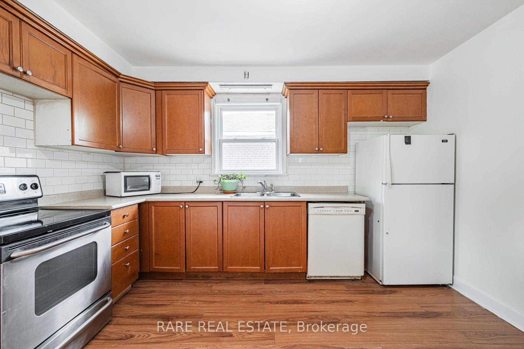 Photo 11 of Unit Main, 14 Alexis Boulevard, North York, Clanton Park — HOMEH