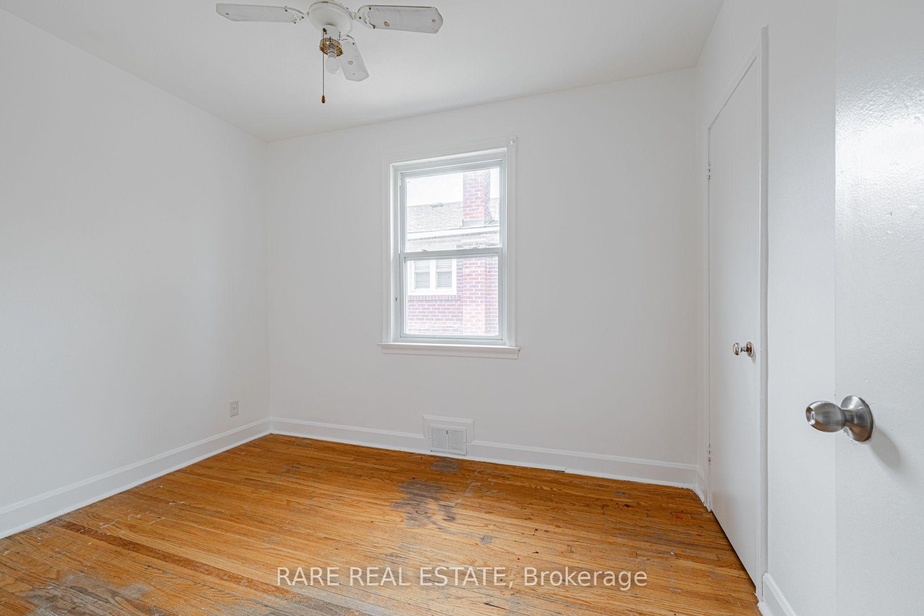 Photo 18 of Unit Main, 14 Alexis Boulevard, North York, Clanton Park — HOMEH