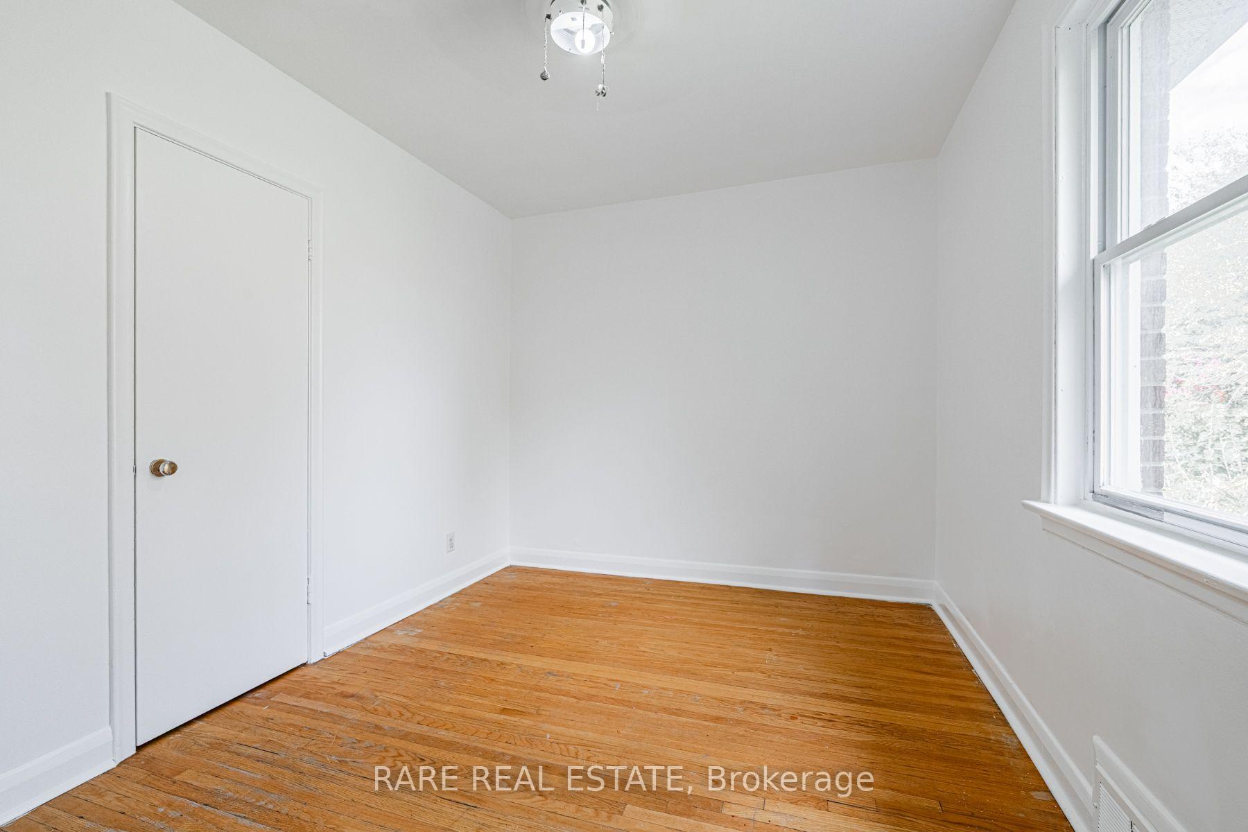 Photo 21 of Unit Main, 14 Alexis Boulevard, North York, Clanton Park — HOMEH