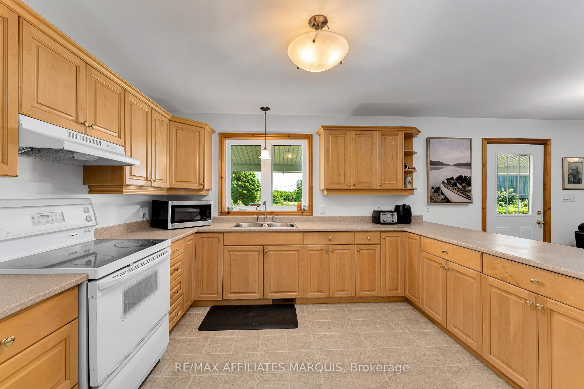 Photo 9 of 1192 Good Road, Frontenac, Frontenac Centre — HOMEH