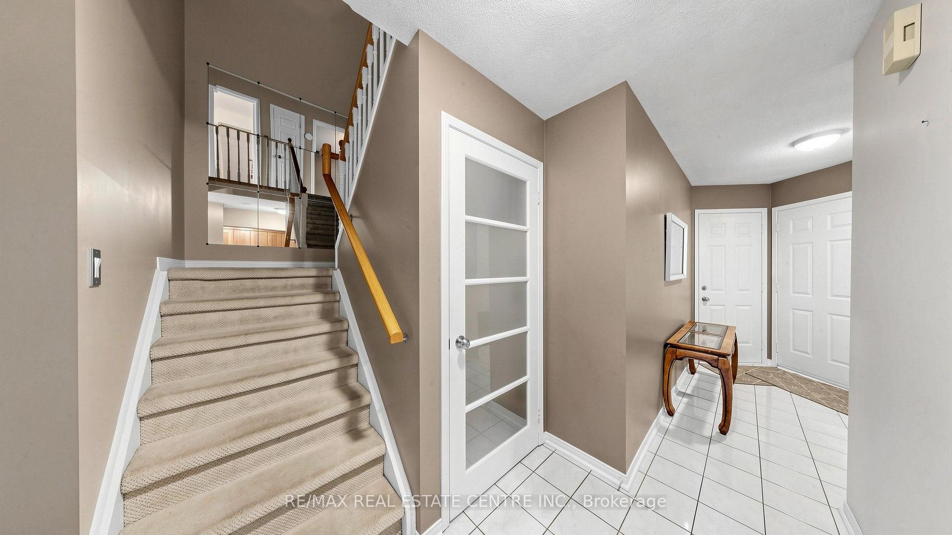 Photo 18 of Unit 3, 2215 Cleaver Avenue, Burlington, Headon — HOMEH
