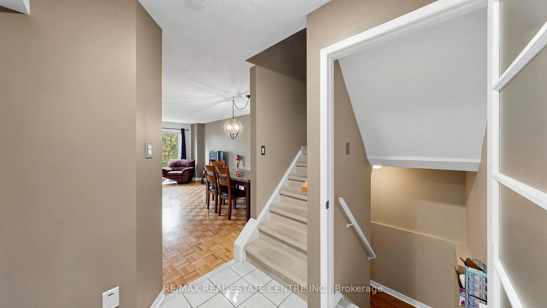 Photo 19 of Unit 3, 2215 Cleaver Avenue, Burlington, Headon — HOMEH