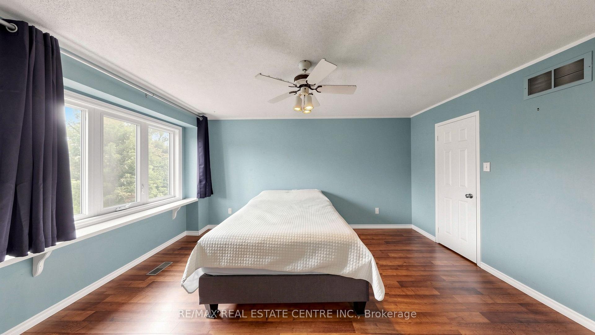 Photo 25 of Unit 3, 2215 Cleaver Avenue, Burlington, Headon — HOMEH
