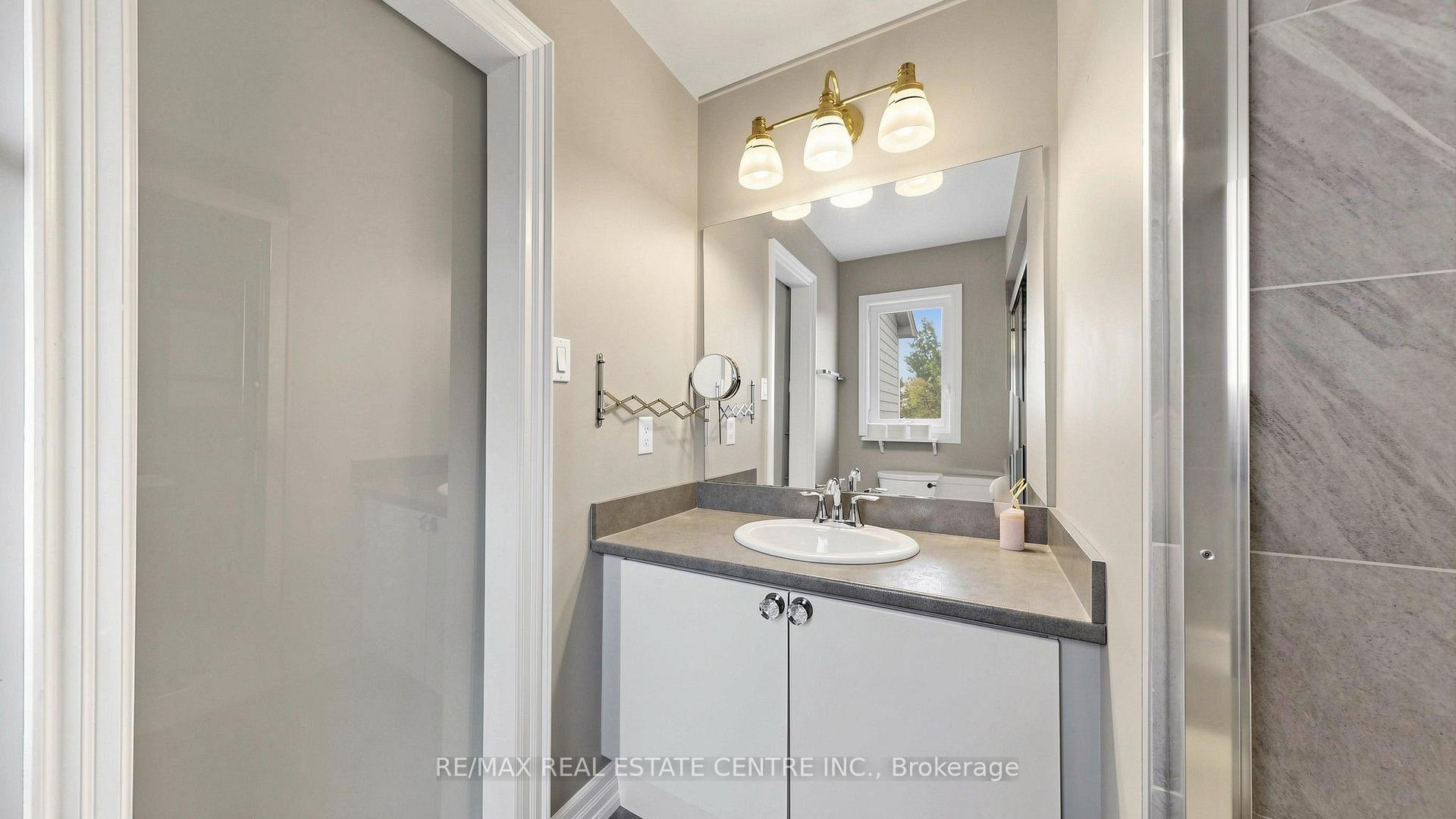 Photo 26 of Unit 3, 2215 Cleaver Avenue, Burlington, Headon — HOMEH