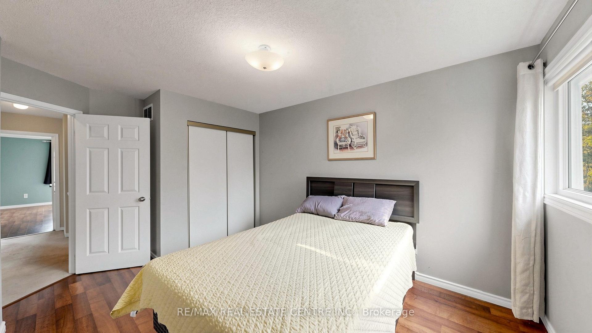 Photo 29 of Unit 3, 2215 Cleaver Avenue, Burlington, Headon — HOMEH