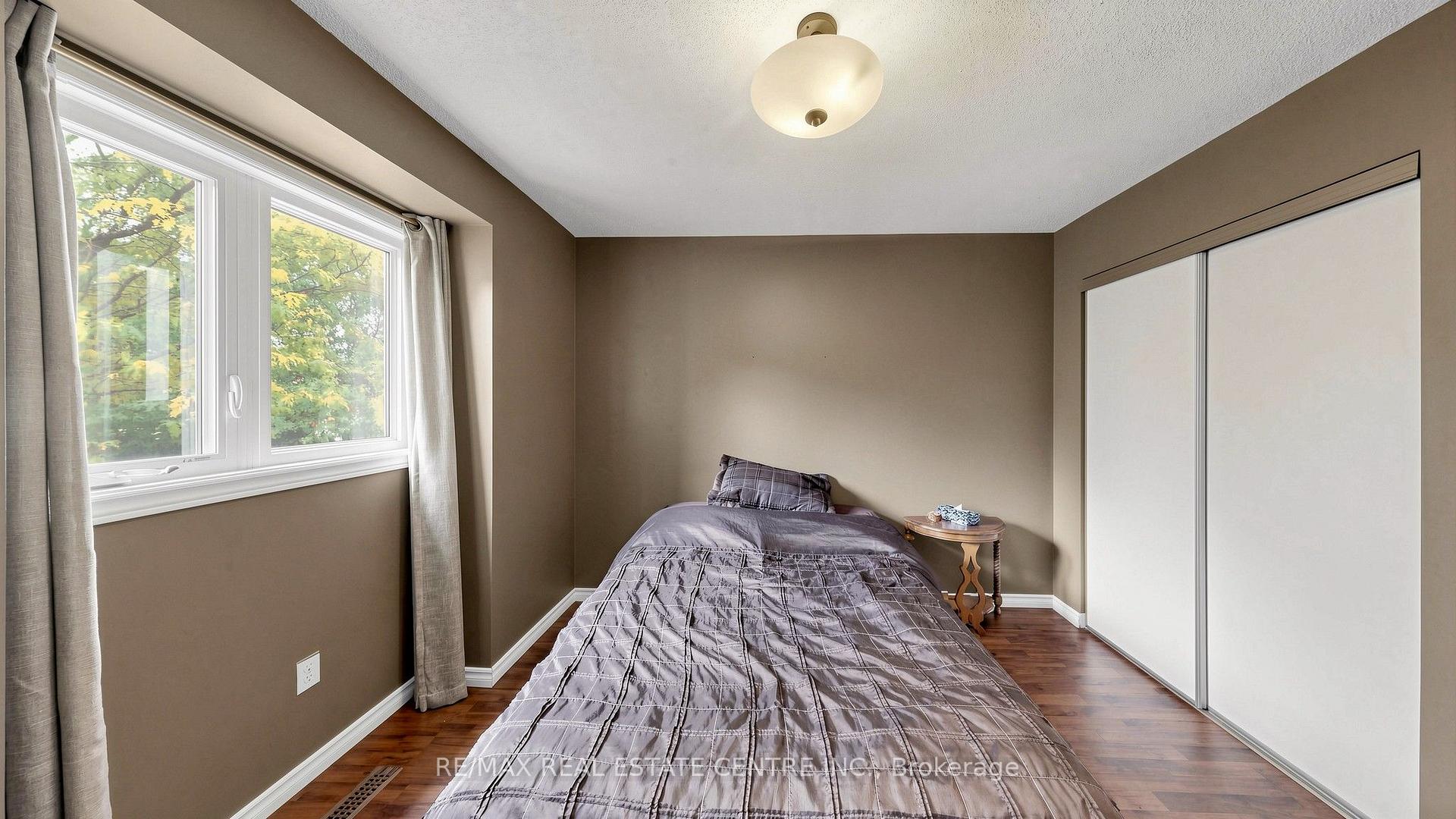 Photo 35 of Unit 3, 2215 Cleaver Avenue, Burlington, Headon — HOMEH