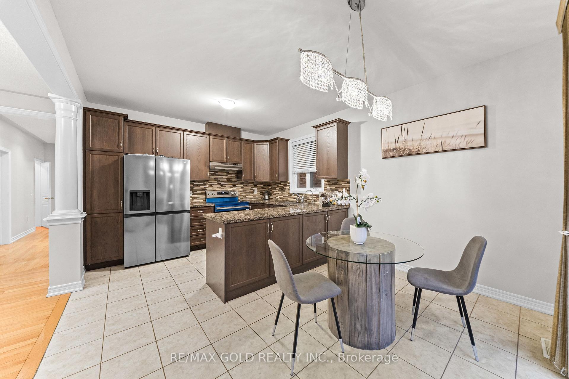 Photo 6 of 23 Wellpark Way, Brampton, Bram East — HOMEH
