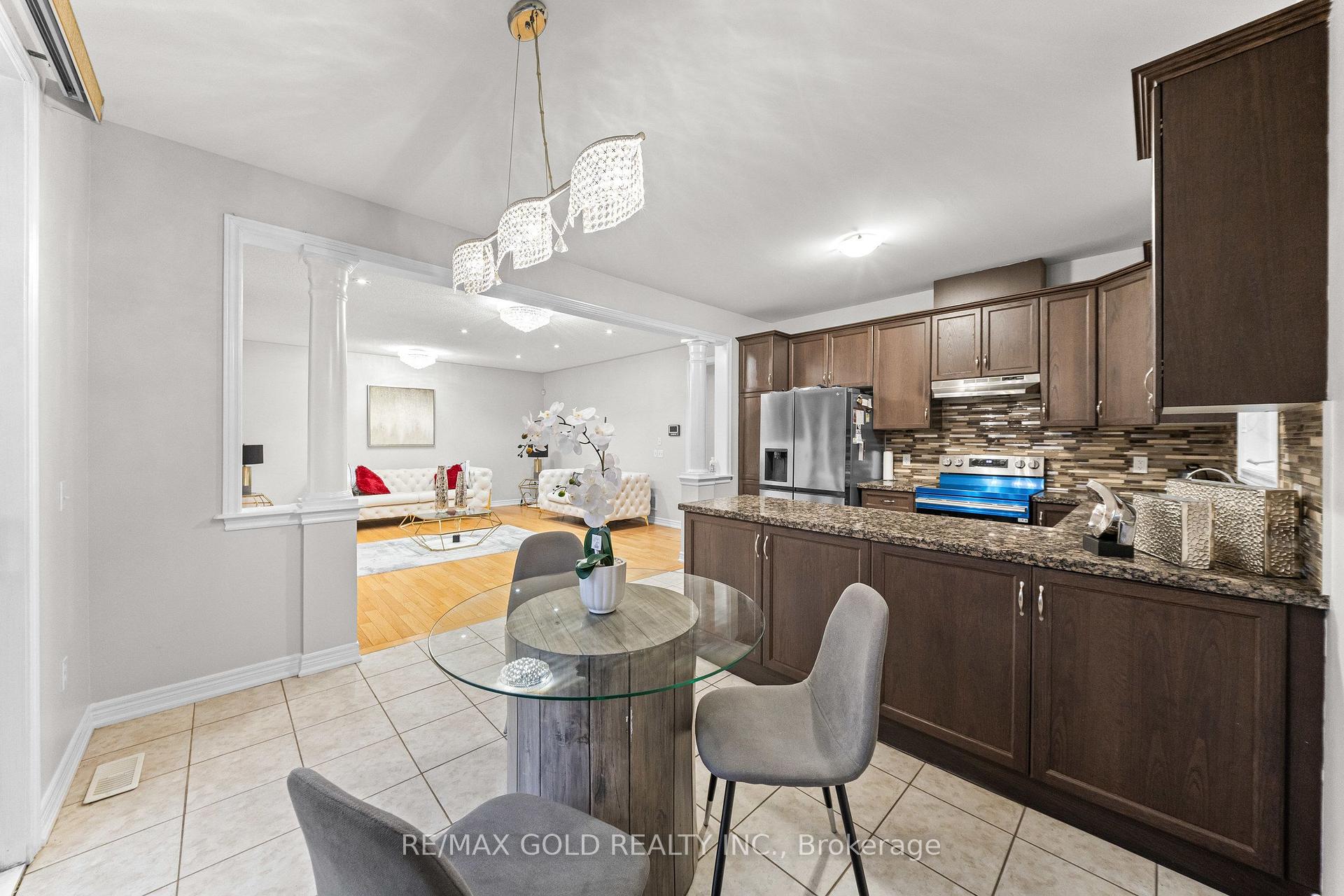 Photo 8 of 23 Wellpark Way, Brampton, Bram East — HOMEH