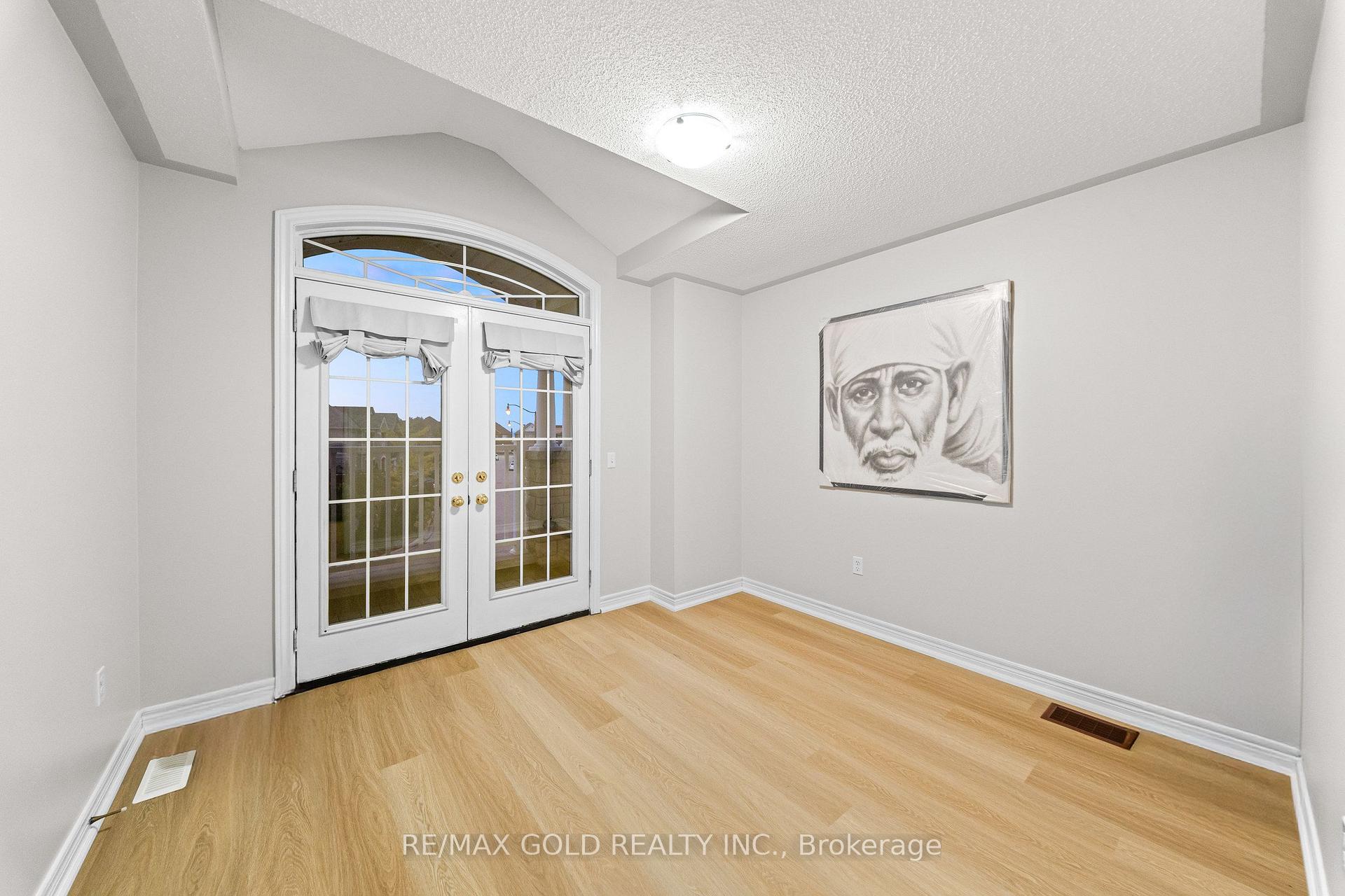 Photo 14 of 23 Wellpark Way, Brampton, Bram East — HOMEH