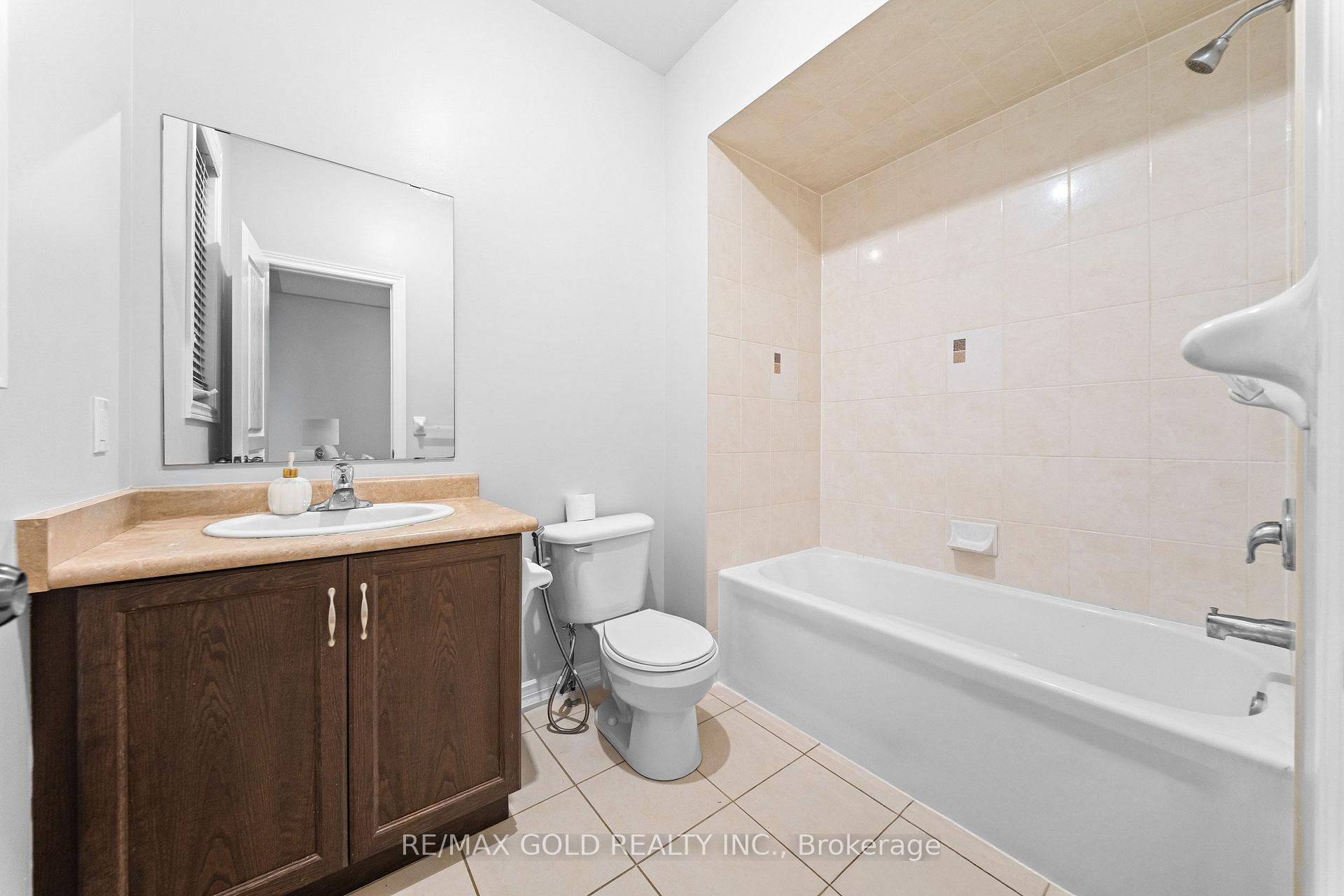 Photo 19 of 23 Wellpark Way, Brampton, Bram East — HOMEH