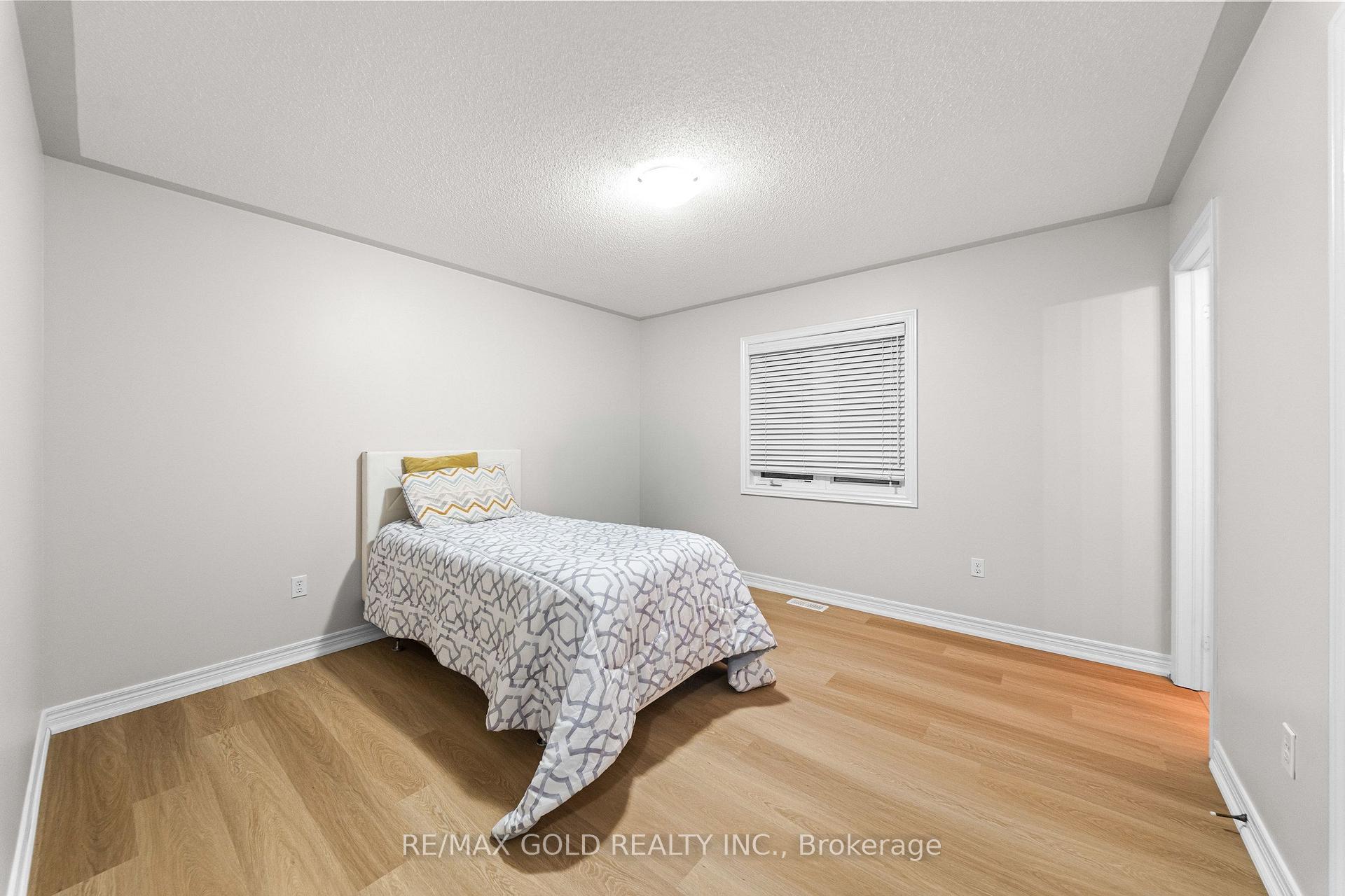 Photo 20 of 23 Wellpark Way, Brampton, Bram East — HOMEH