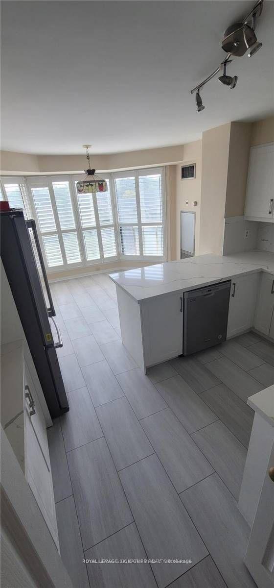 Photo 7 of Unit 604, 2155 Burnhamthorpe Road, Mississauga, Erin Mills — HOMEH