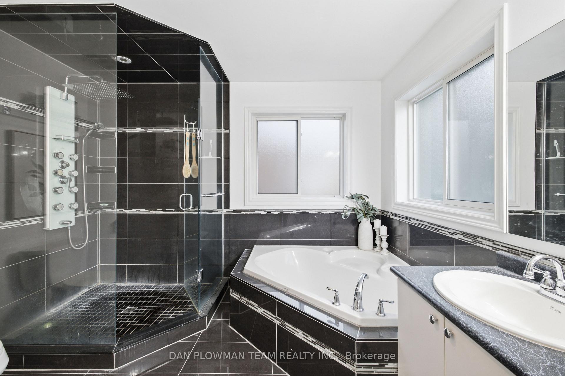Photo 23 of 1603 Dellbrook Avenue, Pickering, Brock Ridge — HOMEH