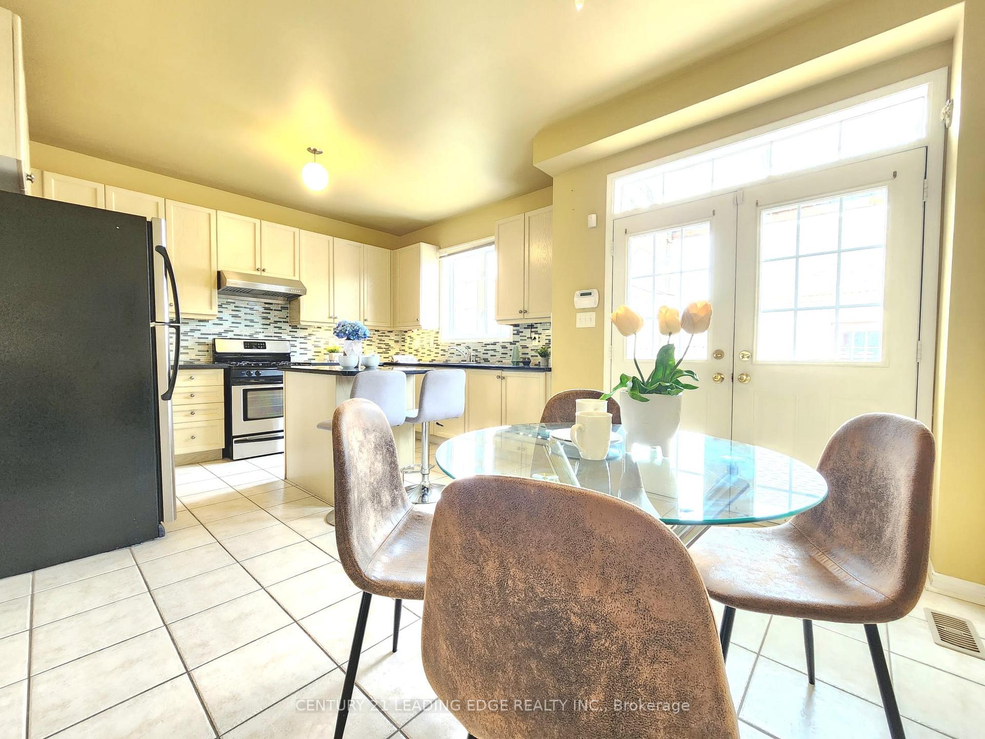 Photo 17 of 51 Yale Lane, Markham, Cornell — HOMEH