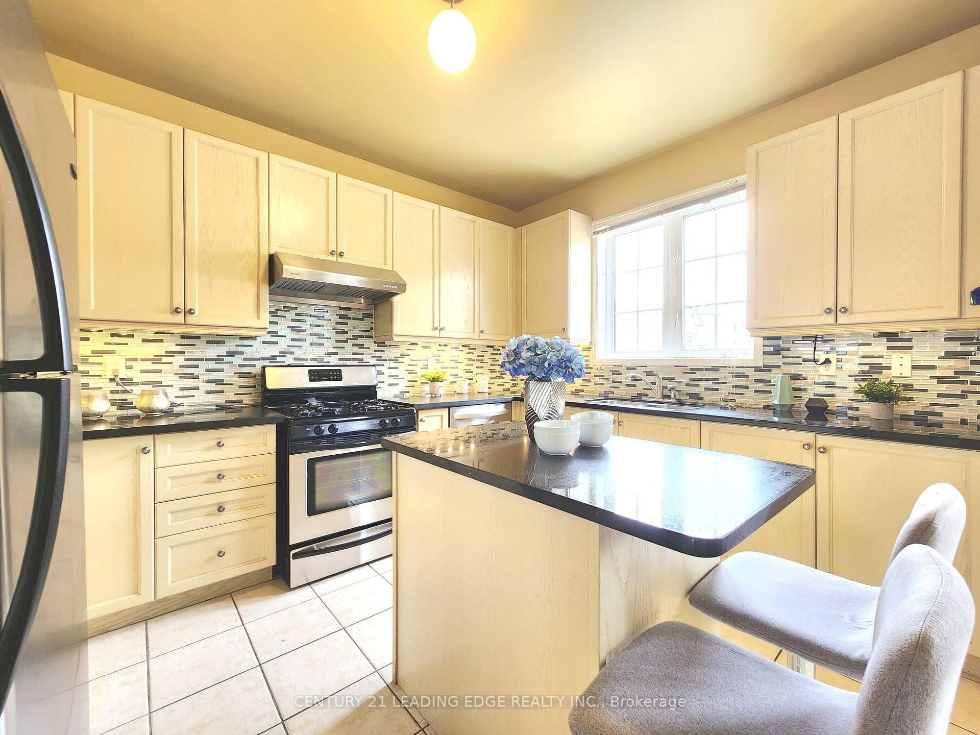 Photo 18 of 51 Yale Lane, Markham, Cornell — HOMEH