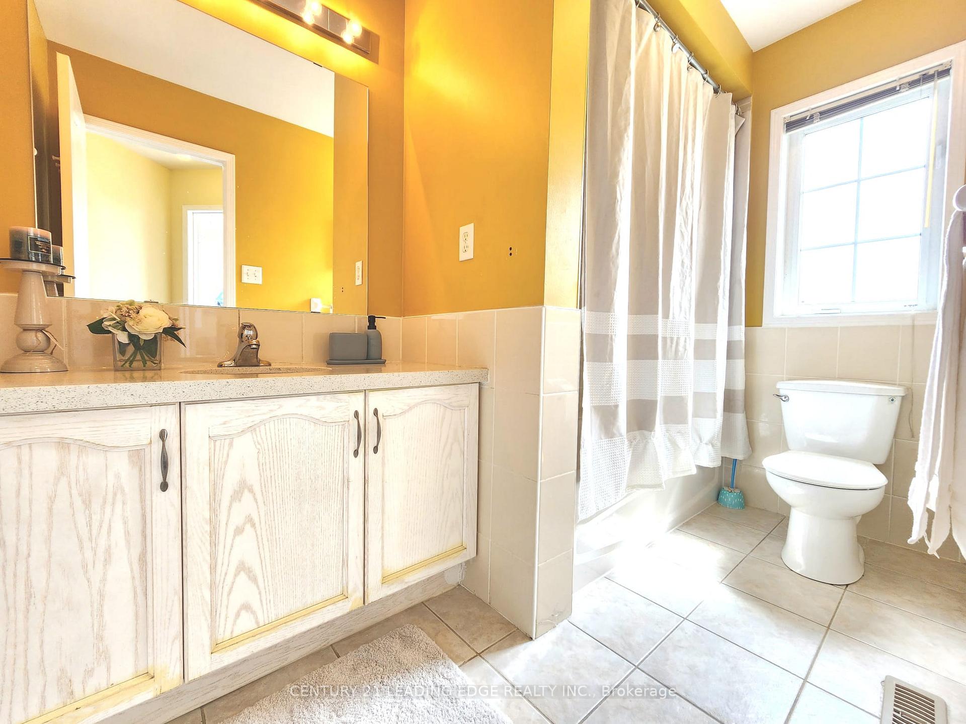 Photo 33 of 51 Yale Lane, Markham, Cornell — HOMEH