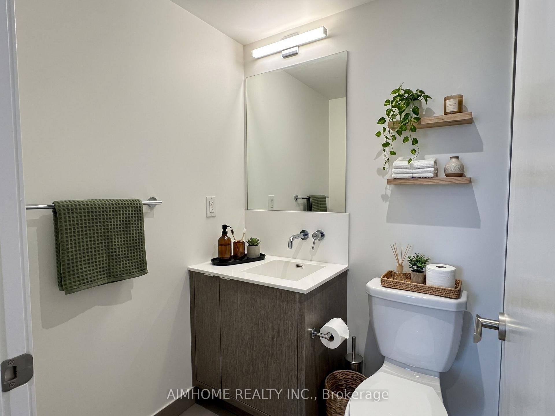 Photo 8 of Unit 3310, 100 Harbour Street, Toronto, Waterfront Communities — HOMEH