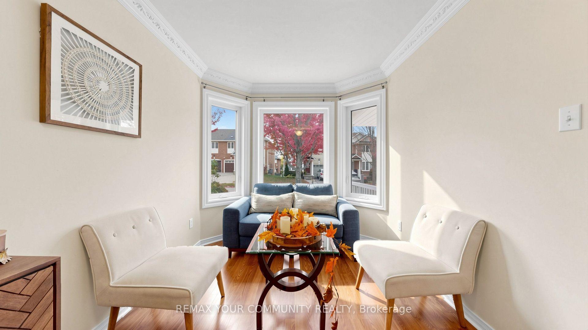 Photo 6 of 79 Red River Crescent, Newmarket, Woodland Hill — HOMEH