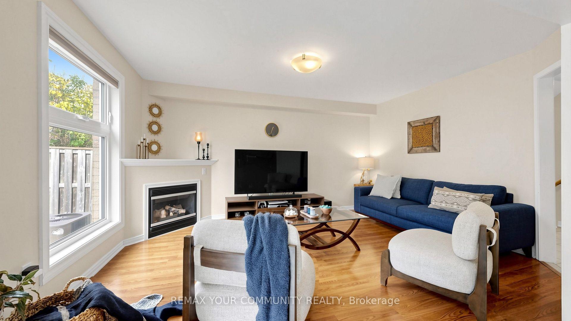 Photo 15 of 79 Red River Crescent, Newmarket, Woodland Hill — HOMEH