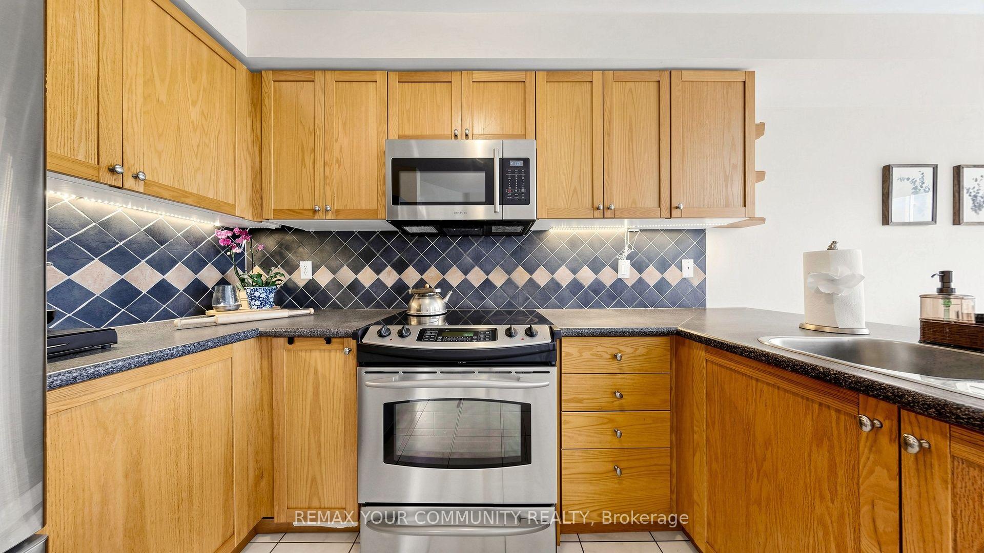 Photo 23 of 79 Red River Crescent, Newmarket, Woodland Hill — HOMEH