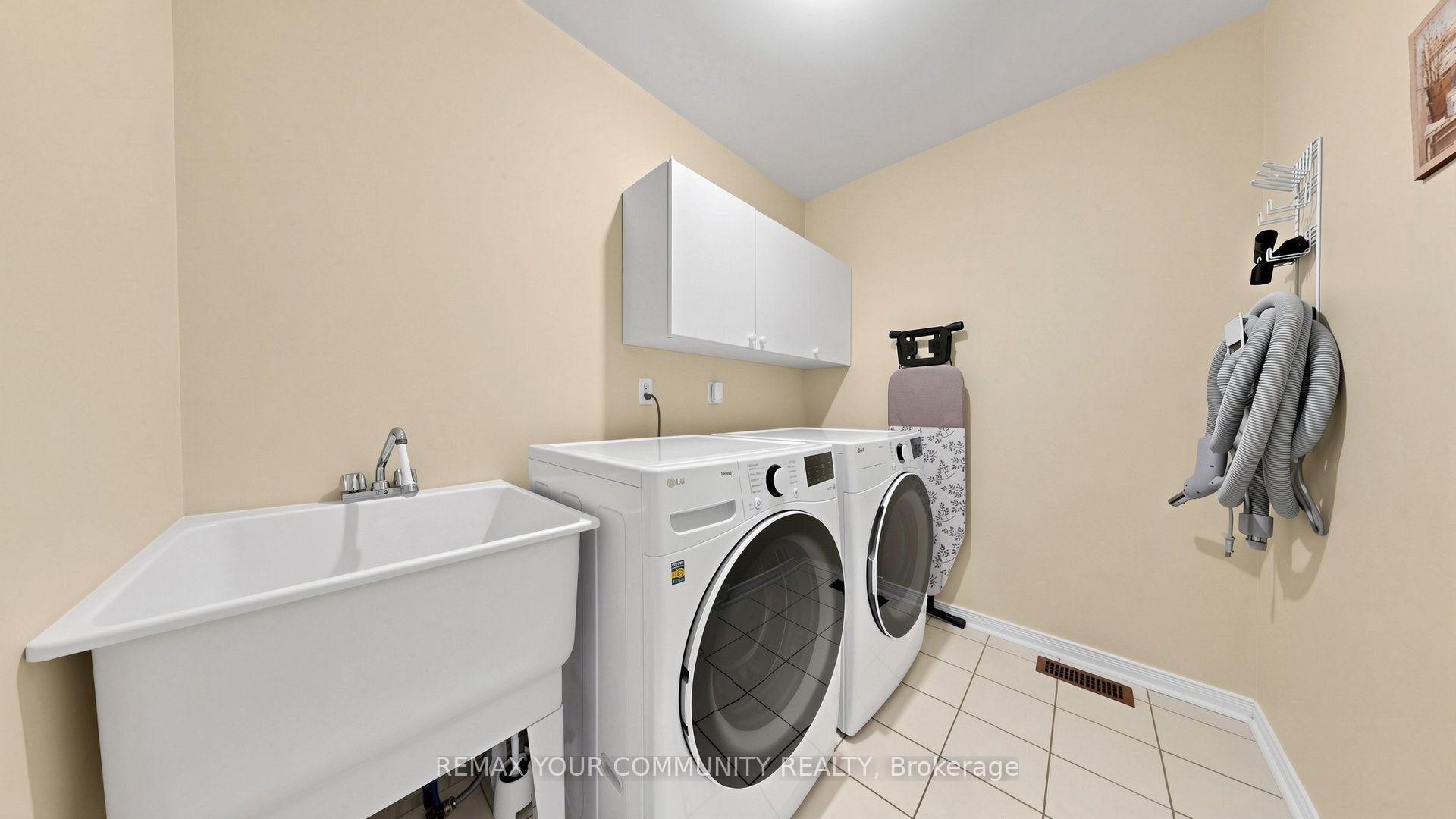 Photo 33 of 79 Red River Crescent, Newmarket, Woodland Hill — HOMEH