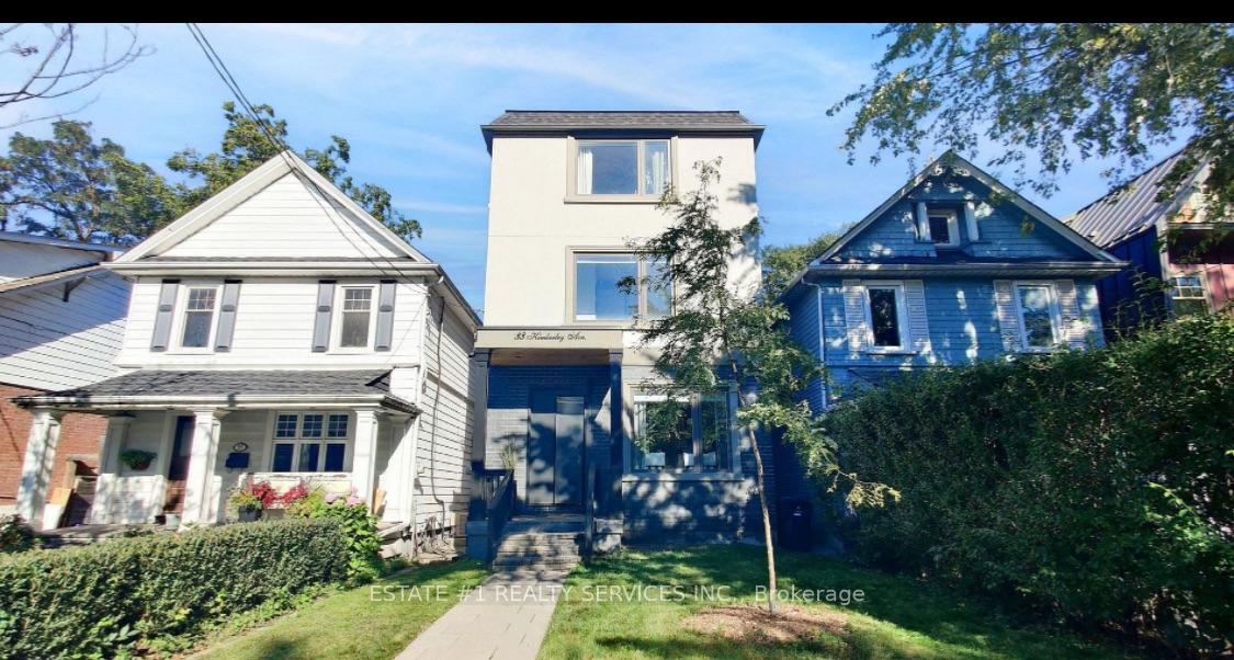 Photo 1 of 33 Camberley Crescent, Brampton, Brampton North — HOMEH